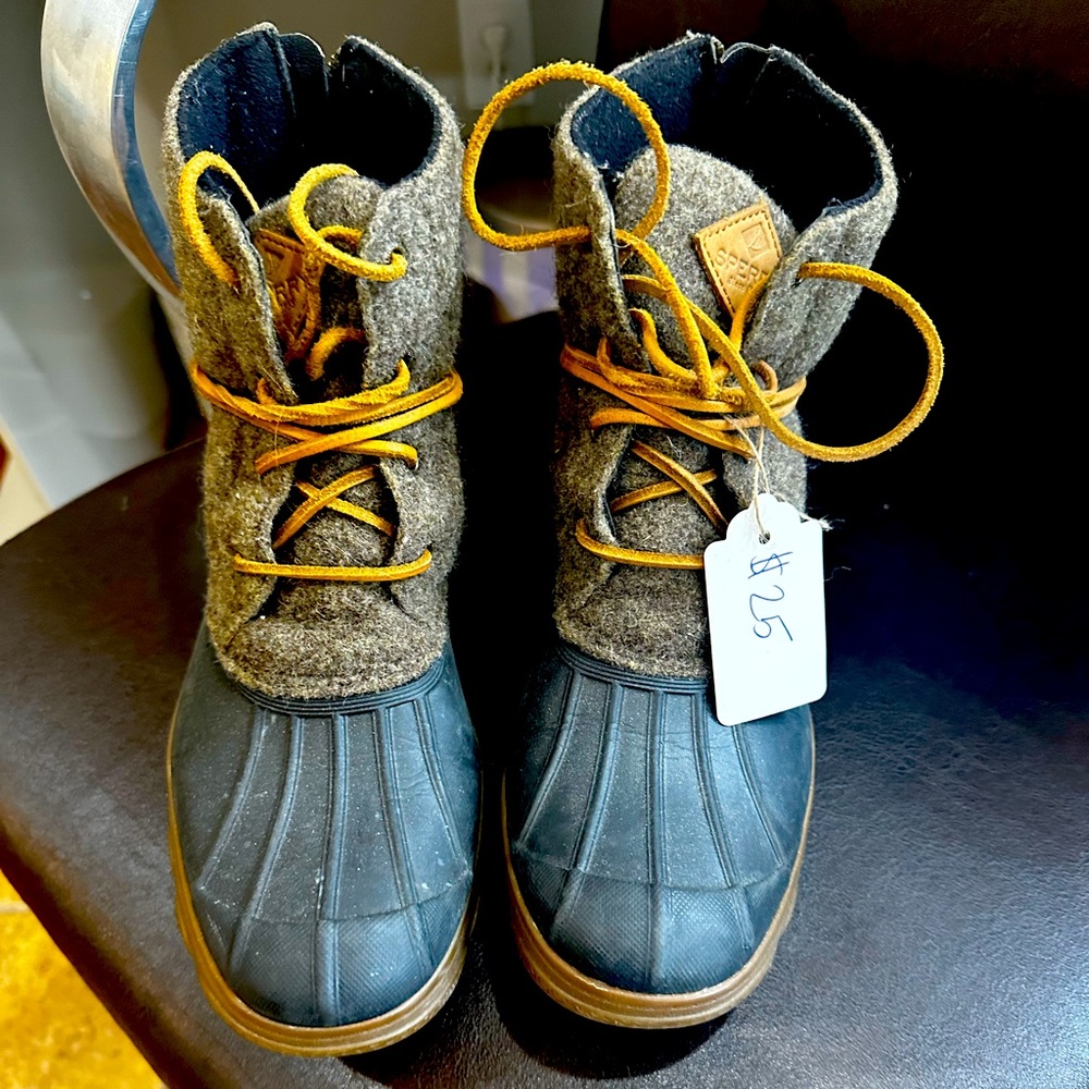 Sperry rain boots